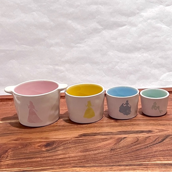 Rae Dunn Disney Princess Set of 4 Ceramic Measuring Cups - Picture 9 of 17